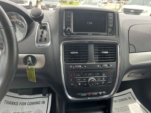 Used 2019 Dodge Grand Caravan GT image 14
