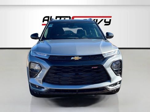 Used 2023 Chevrolet TrailBlazer RS w/ Convenience Package AWD/4WD image 2