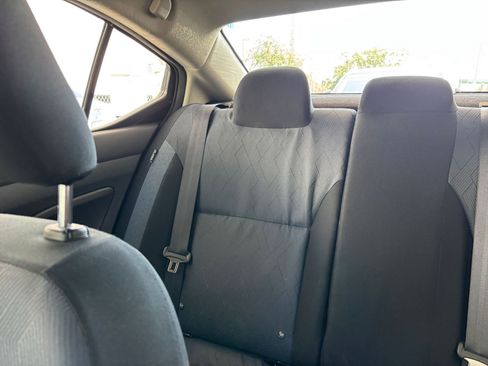 Used 2025 Nissan Versa SV FWD image 39