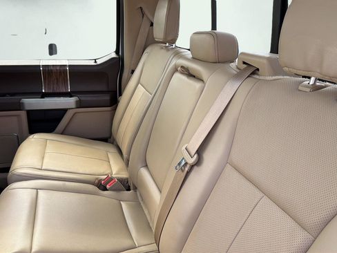 Used 2018 Ford F150 Lariat w/ Equipment Group 502A Luxury AWD/4WD image 27