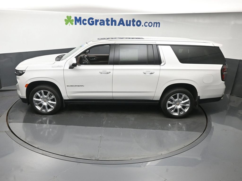 Used 2021 Chevrolet Suburban High Country AWD/4WD image 27