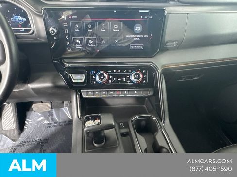 Used 2023 GMC Sierra 1500 AT4 w/ Technology Package AWD/4WD image 32