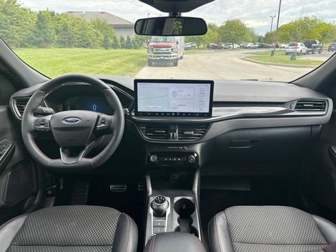 Used 2023 Ford Escape ST-Line w/ Tech Pack #1 image 5