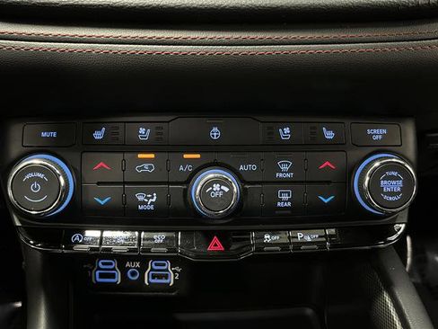 Used 2024 Dodge Durango GT image 20