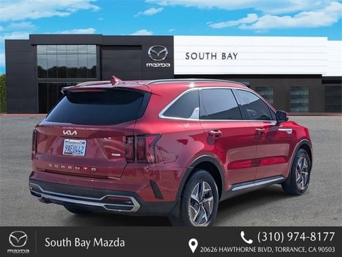 Used 2022 Kia Sorento S image 3