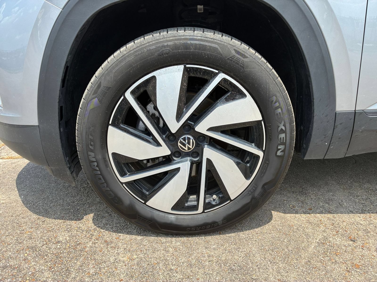 Used 2026 Volkswagen Atlas SE AWD/4WD image 32