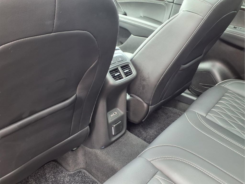 Certified 2023 Buick Envision Avenir AWD/4WD image 24