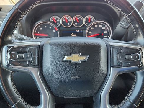 Used 2023 Chevrolet Silverado 2500 LT w/ Convenience Package image 11