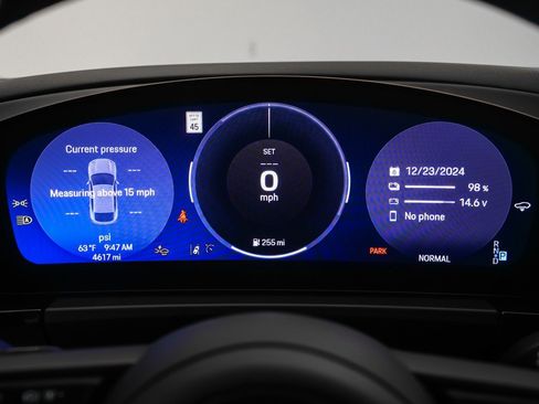 Used 2025 Porsche Macan Electric image 30