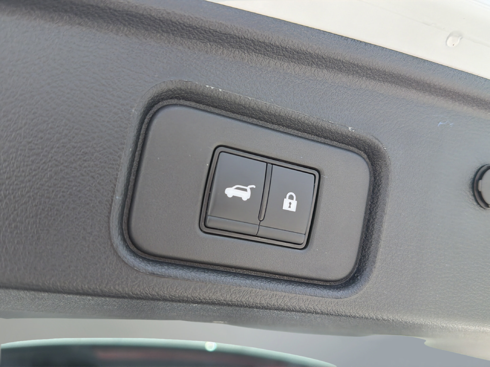 Certified 2025 Nissan Pathfinder SL AWD/4WD image 38