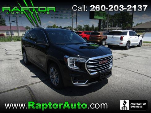 Used 2022 GMC Terrain SLT AWD/4WD image 1