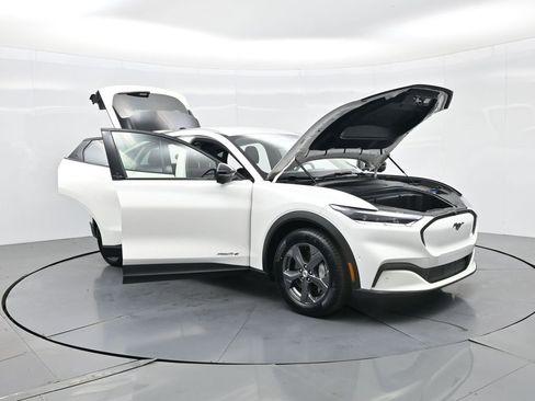 Used 2023 Ford Mustang Mach-E Select image 36