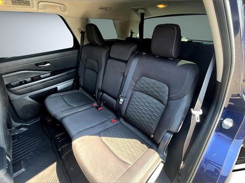 Used 2022 Nissan Pathfinder SV image 22