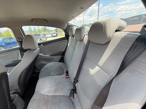 Used 2016 Hyundai Accent SE FWD image 22
