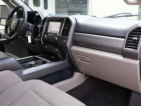 Used 2022 Ford F250 XLT w/ Black Appearance Package AWD/4WD image 33