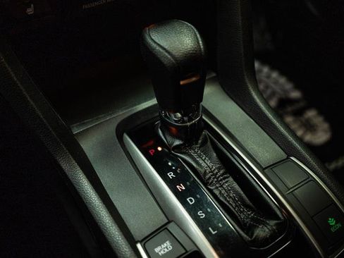 Used 2017 Honda Civic EX image 18