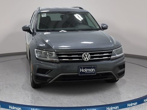 Used 2018 Volkswagen Tiguan SE AWD/4WD image 3