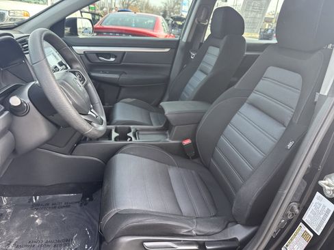 Used 2017 Honda CR-V LX image 3