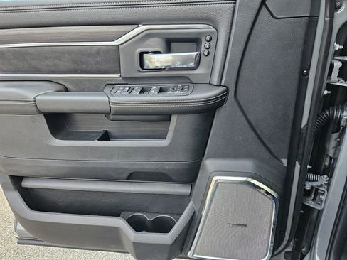 New 2026 RAM 2500 Laramie AWD/4WD image 12