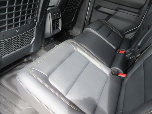 New 2025 Ford Bronco Badlands image 16