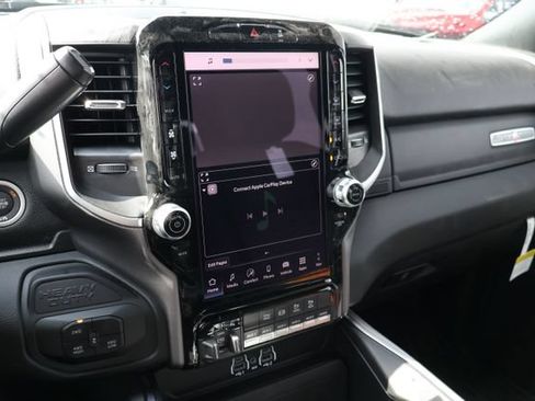 New 2026 RAM 2500 Big Horn AWD/4WD image 12