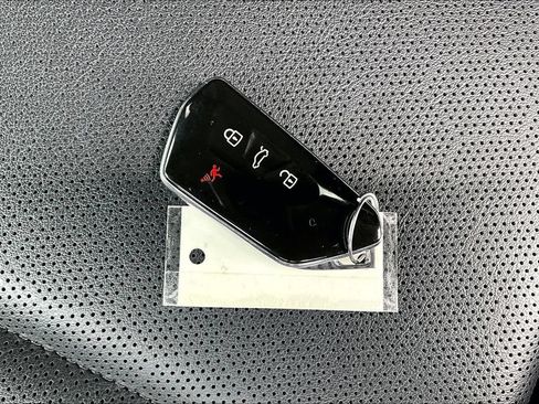 Used 2021 Volkswagen ID.4 Pro S RWD image 6