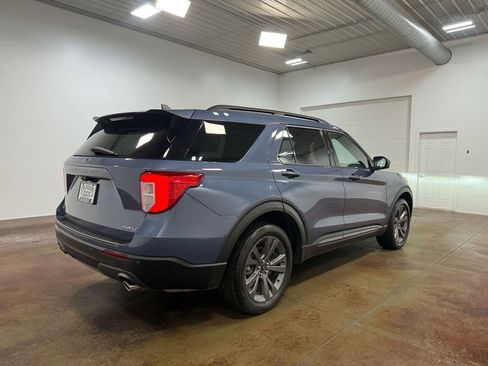 Used 2021 Ford Explorer XLT w/ Equipment Group 202A AWD/4WD image 34