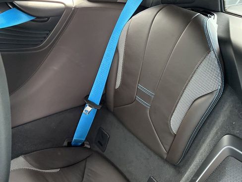 Used 2019 BMW i8 Coupe AWD/4WD image 12