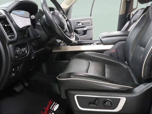 Used 2019 RAM 1500 Laramie AWD/4WD image 21