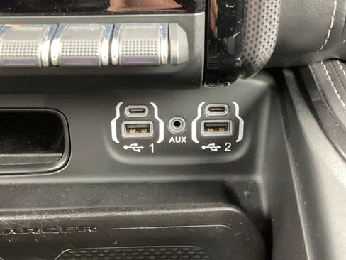 Used 2023 RAM 1500 Limited image 27