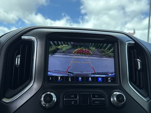 Used 2022 GMC Sierra 2500 Denali AWD/4WD image 26
