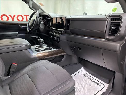 Used 2024 Chevrolet Silverado 1500 RST AWD/4WD image 10