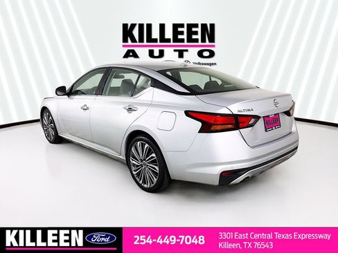 Used 2023 Nissan Altima 2.5 SL FWD image 7
