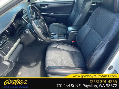 Used 2015 Toyota Camry SE FWD image 13
