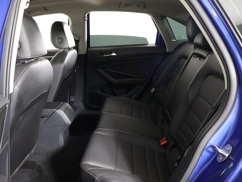 Used 2024 Volkswagen Jetta SE FWD image 34