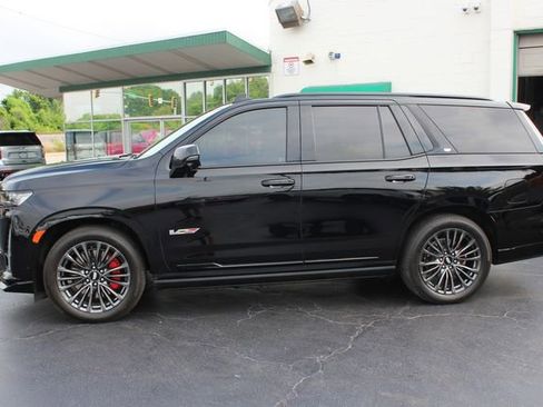 Used 2023 Cadillac Escalade V AWD/4WD image 4