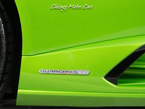 Used 2020 Lamborghini Huracan EVO AWD/4WD image 13