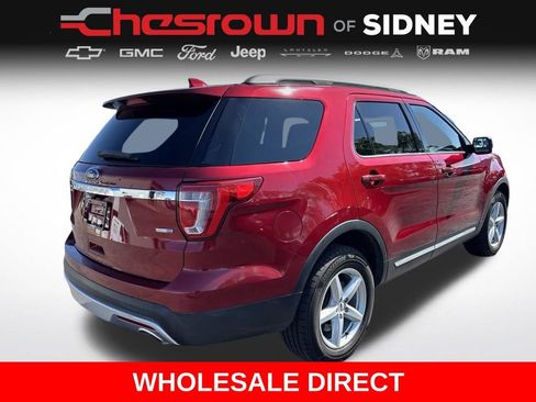 Used 2017 Ford Explorer XLT w/ Equipment Group 202A AWD/4WD image 5
