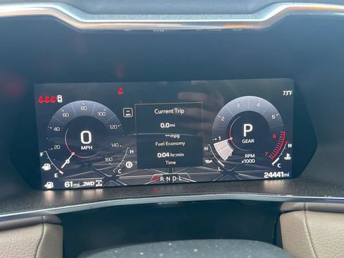 Used 2024 GMC Canyon Denali AWD/4WD image 2