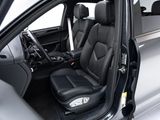 Certified 2022 Porsche Macan image 5