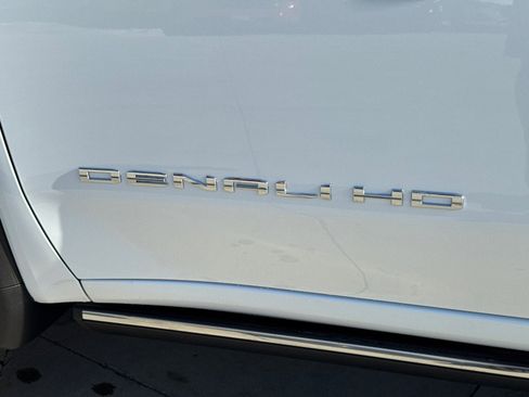 New 2026 GMC Sierra 2500 Denali w/ Denali Reserve Package image 10