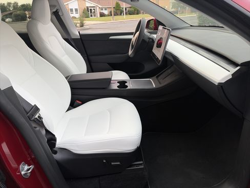 Used 2025 Tesla Model Y Performance AWD/4WD image 26