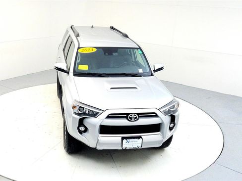 Certified 2024 Toyota 4Runner TRD Off-Road Premium image 20