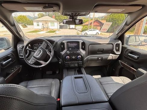 Used 2021 GMC Sierra 1500 Denali w/ Driver Alert Package II AWD/4WD image 9