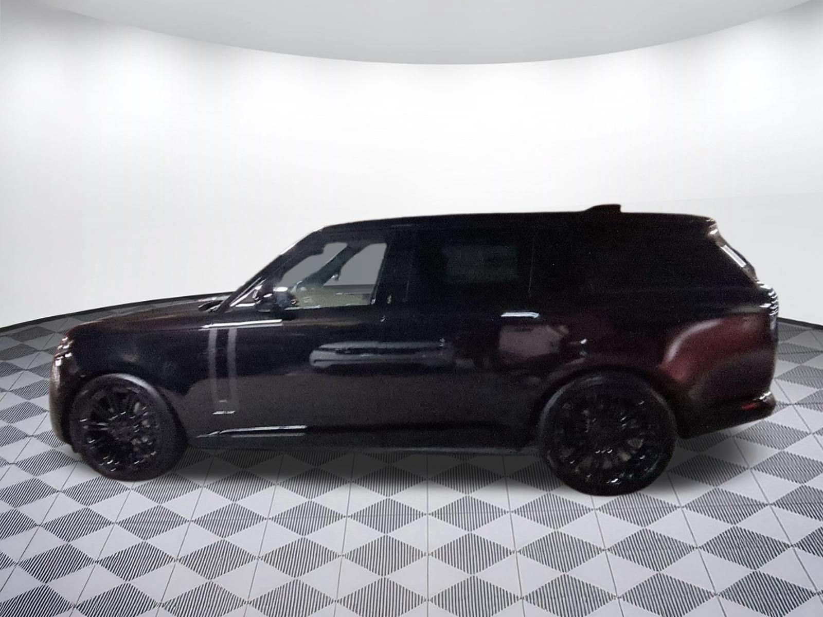 New 2026 Land Rover Range Rover Long Wheelbase SE AWD/4WD image 2