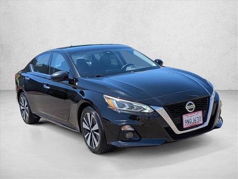 Used 2019 Nissan Altima 2.5 SV FWD image 3