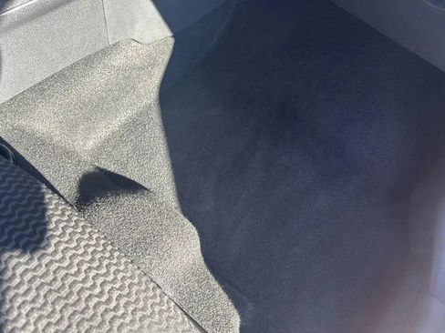 Used 2015 Nissan Leaf S FWD image 47