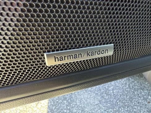 New 2025 Subaru Outback Limited image 21