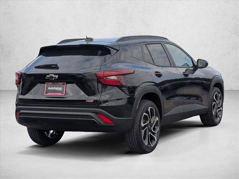 New 2026 Chevrolet Trax RS w/ Driver Confidence Package image 2