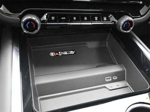 New 2026 Chevrolet Tahoe High Country image 34